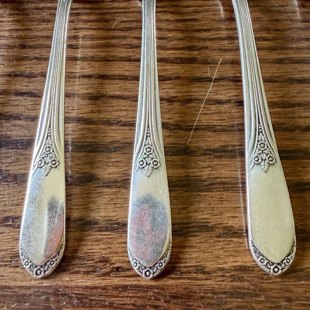 Wm Rogers IS Mary Lou-Devonshire Silverplate 1938 Lot of 7 Salad/Dessert Fork